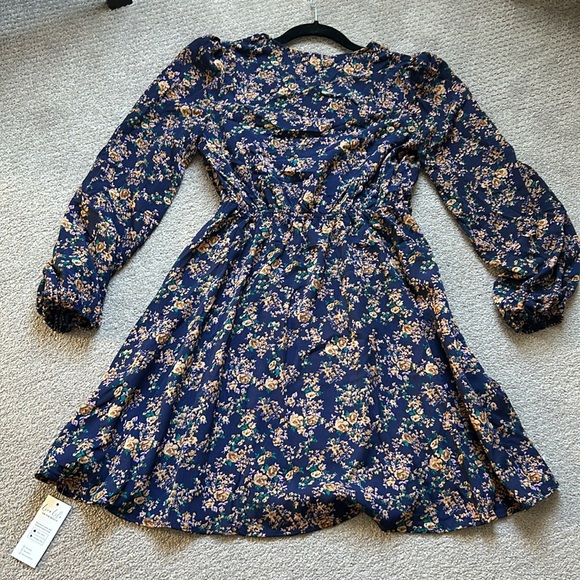 Alison floral peasant sleeve mini dress-ditsy floral size S NWT - Picture 3 of 5